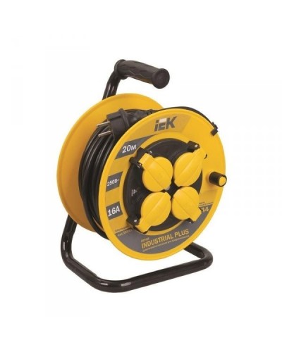 УК30 4 места 30м (WKP15-16-04-30-44). Удлинитель на катушке Industrial plus. IEK в Твери